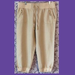 ❄️❄️Guess Women’s Tan Blaire Linen Capris - Size L